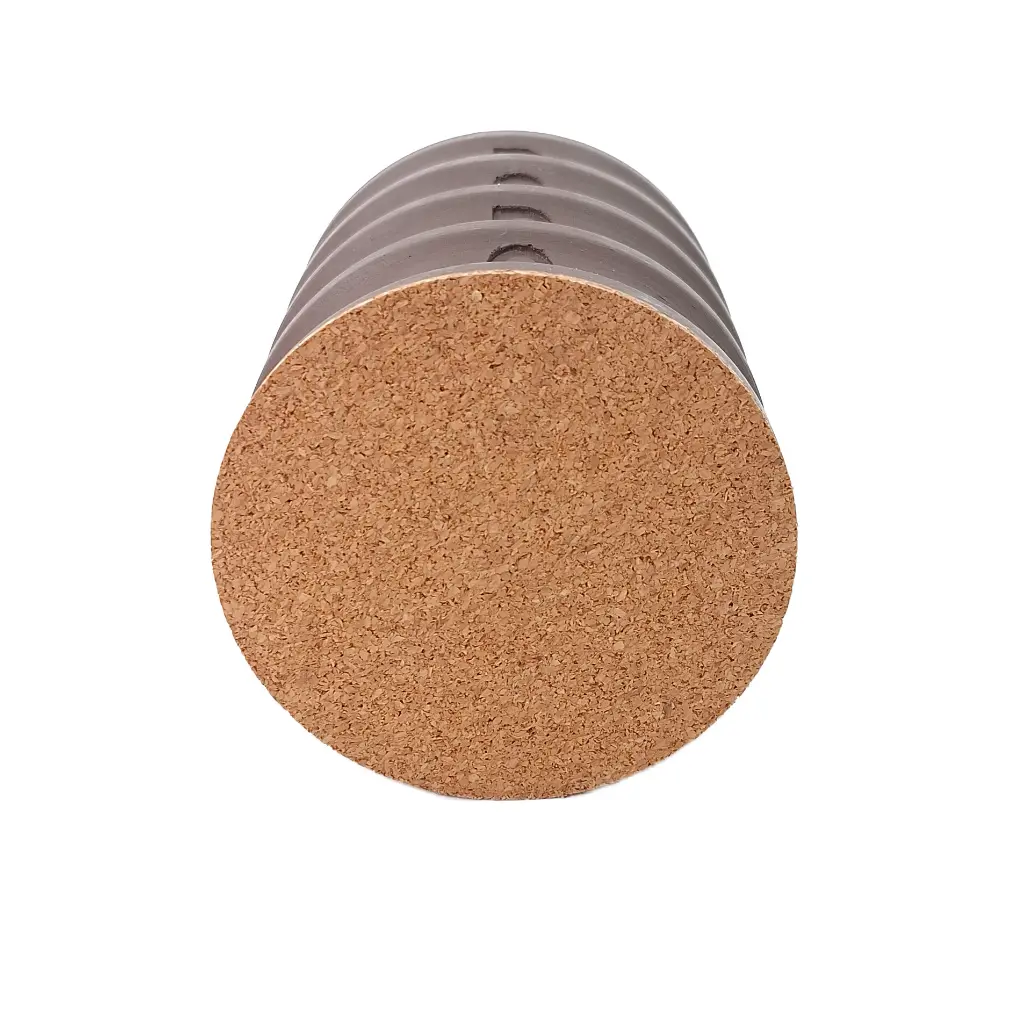 para-C03-dark-honey-tobacco-candle-bottom.webp